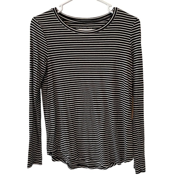Aero Seriously Soft Perfect Crew Long Sleeve Shirt Black White Stripe Size Small - Picture 1 of 3